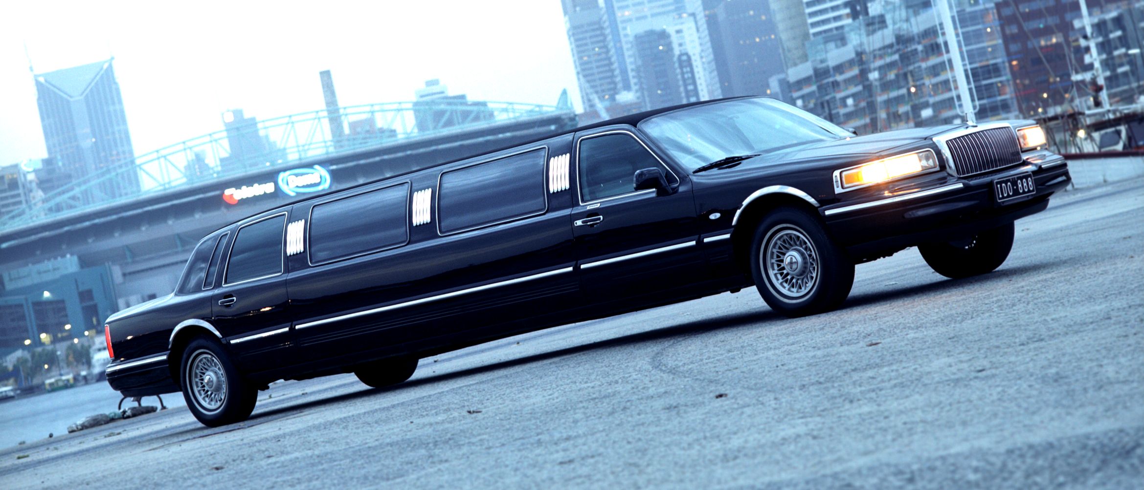 12 Seater chrysler limo hire melbourne #1
